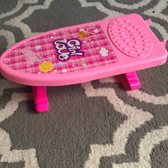 Girl Love Children’s Ironing Board - Picture 1 of 3